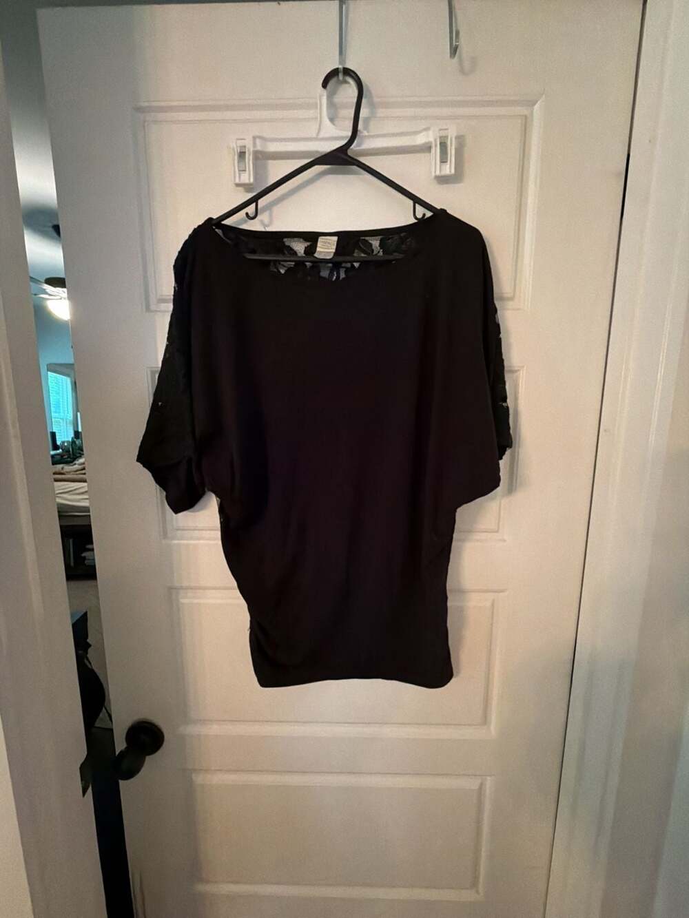 L*Space Women's Black Lace Overlay Dolman Sleeve Top Size Small